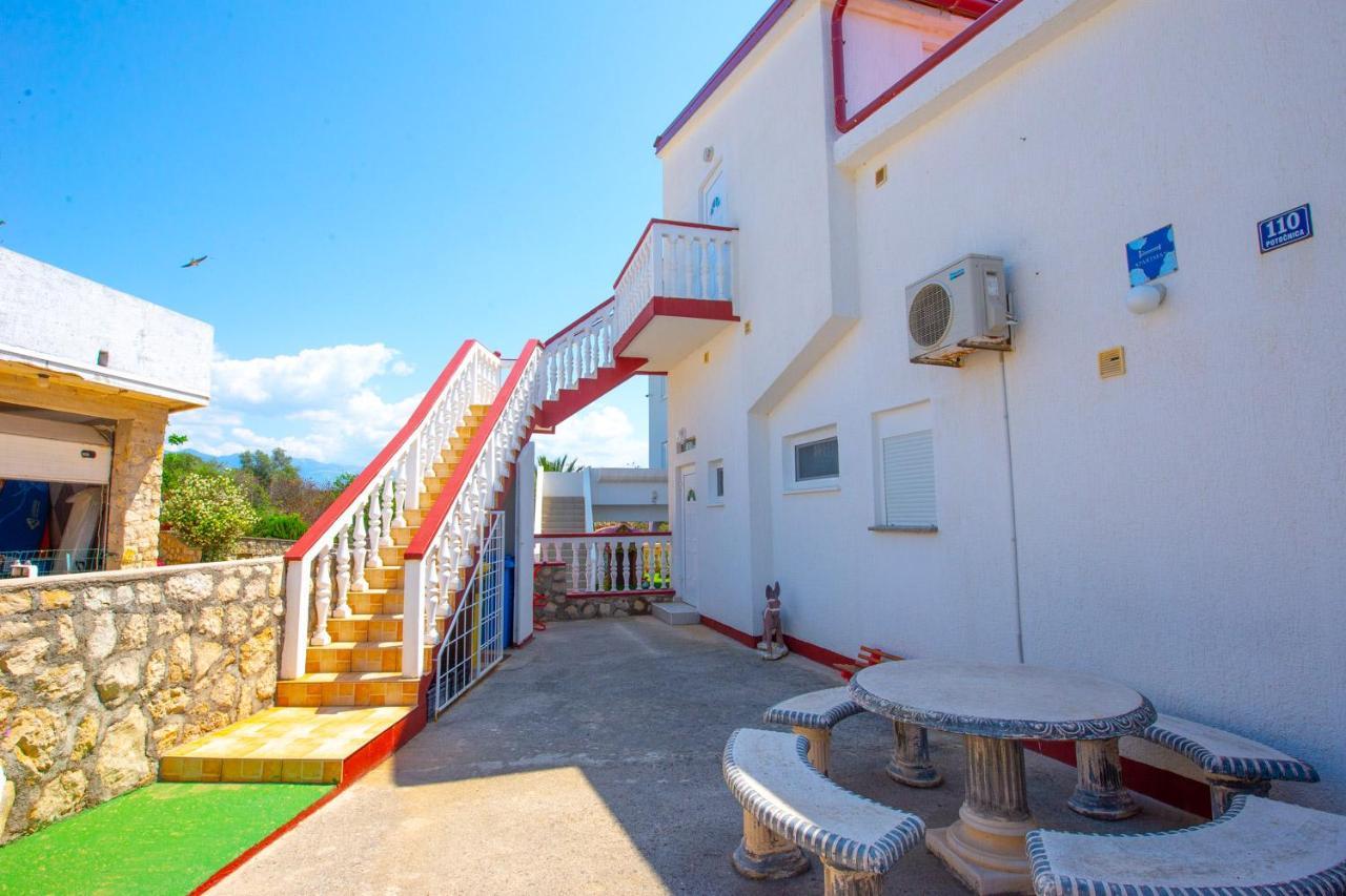 Garden Resort - Apartments Ruzmarin Potocnica Ngoại thất bức ảnh